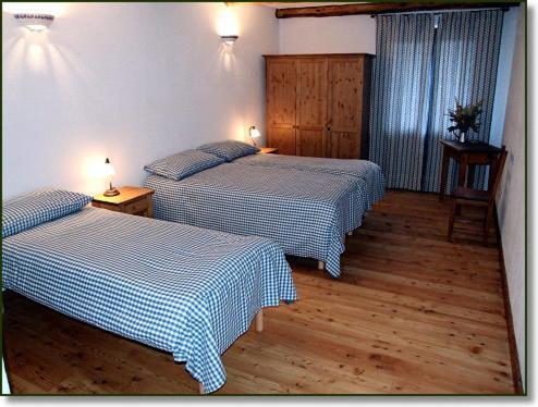 Agriturismo Il Fiocco チェザーナ・トリネーゼ エクステリア 写真